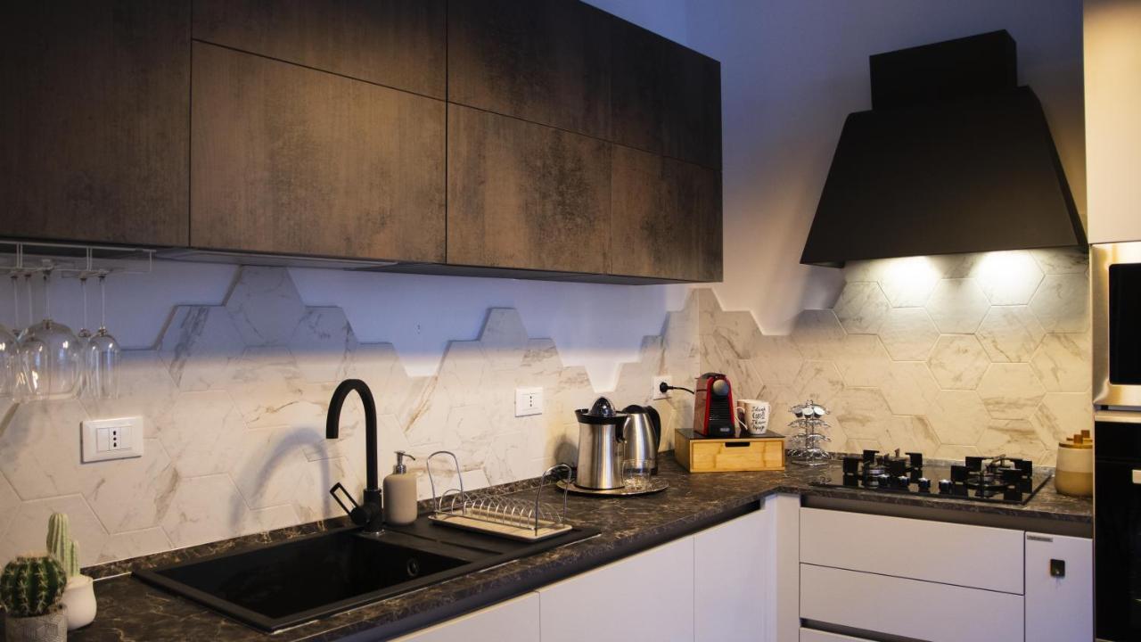Le Maioliche Apartment Palermo Bagian luar foto