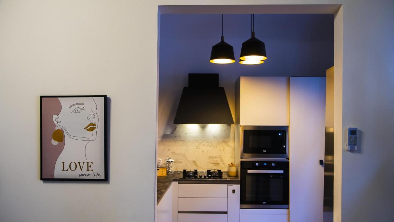 Le Maioliche Apartment Palermo Bagian luar foto